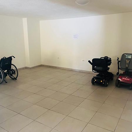 Superbe Appartement A Las Americas Torres Del Sol أرونا المظهر الخارجي الصورة